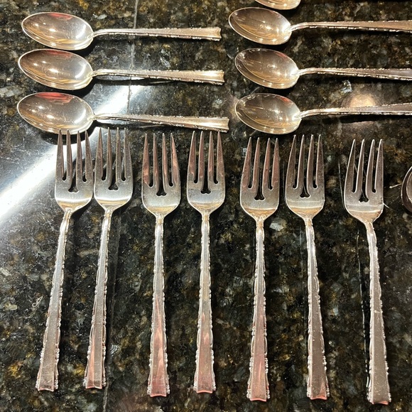 Vintage Sterling Silver Service for 8 Plus 10 Unique Serving Pieces - Picture 6 of 6